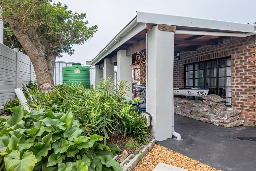 5 Bedroom Property for Sale in Dana Bay Western Cape